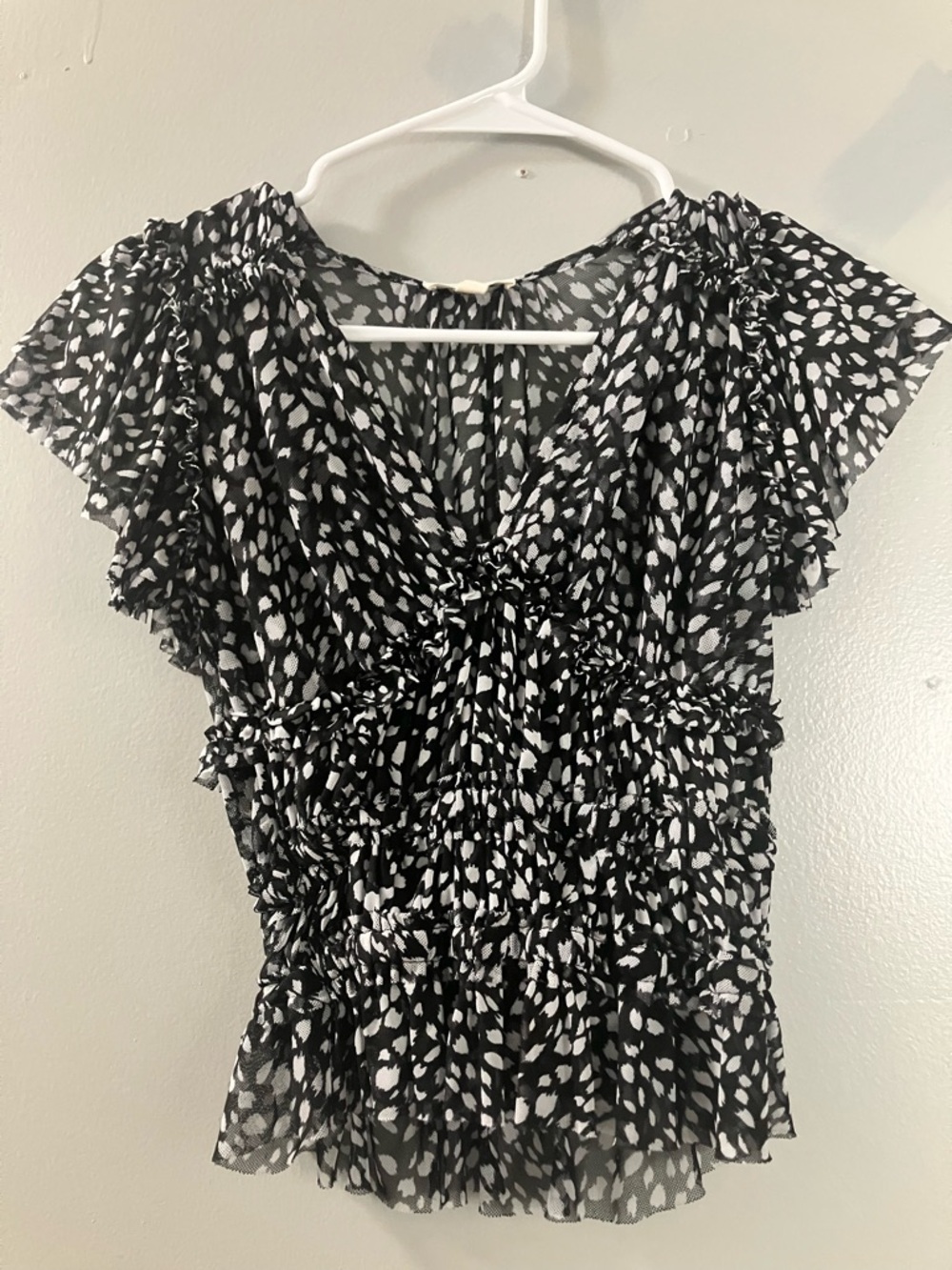 Moa Moa Black and White Printed Smocked Waist Flutter Sleeve Blouse